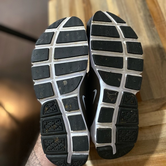 ❌SOLD❌ Nike Sockdart. Black. Mens 9. - Picture 4 of 5